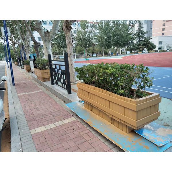 济宁广告公司-当景观遇上匠心：我们的花箱，不止是容器，更是城市美学的诗行